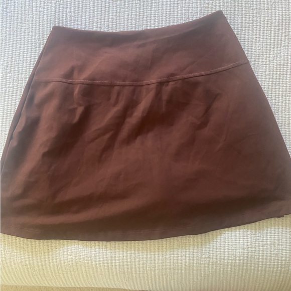 Girlfriend Collective | Cocoa Brown Athletic Skort - Picture 2 of 4